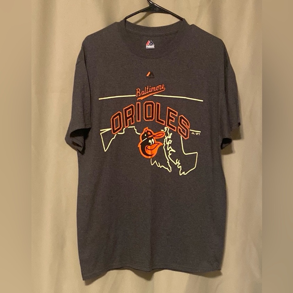 Majestic MLB Baltimore Orioles Graphic  Short Sleeve T-Shirt Men’s L